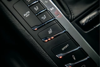 Porsche Macan Porsche Macan 3.0 S | Pano | Stoelverwarming | Sportuitlaat | Luchtvering | Trekhaak | - afbeelding nr 36