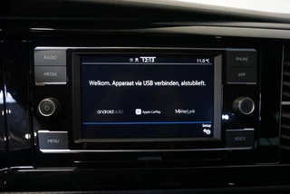 Volkswagen Transporter Volkswagen Transporter 2.0 TDI L2H1 28 Dubbele Cabine Highline Airco | Cruise Control adaptief | PDCVA | 17