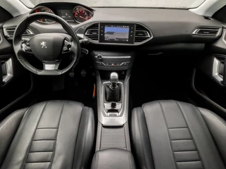 Peugeot 308 Peugeot 308 1.2 PureTech Sport (PANORAMADAK, APPLE CARPLAY, GROOT NAVI, LEDEREN SPORTSTOELEN, STOELVERWARMING, 360 CAMERA, GETINT GLAS, CRUISE, NIEUWSTAAT) - afbeelding nr 6