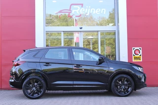 Opel Grandland Opel Grandland 1.2 Turbo 136PK AUTOMAAT Hybrid GS | BLACK PACK | STOEL/STUUR VERWARMING | NAVIGATIE | APPLE CARPLAY/ANDROID AUTO | DODEHOEK DETECTIE | 18
