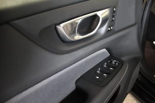 Volvo V60 Volvo V60 2.0 B4 CORE RIJKLAAR l LEDER l 197PK l CAMERA l CARPLAY l - afbeelding nr 18
