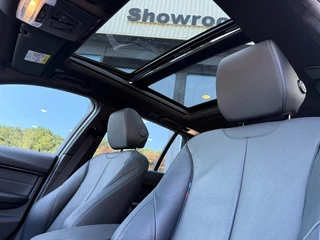 BMW 3 Serie BMW 3 Serie Touring 320i M-Sport,Pano,Leer,NaviPro,Carplay,LED,Stoelverw,Cruise - afbeelding nr 12