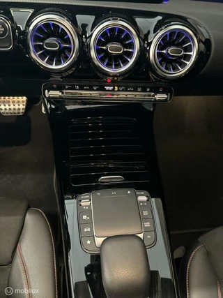 Mercedes-Benz A-Klasse Mercedes A-klasse 250e AMG Line|Parelmoer|Night|Pano|Carplay|Dealer onderhouden - afbeelding nr 31