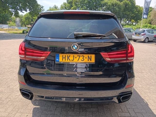 BMW X5 BMW X5 xDrive35i 306pk High Executive|M-pakket|Carbonzwart|Trekh|20inch|Camera|SUPER onderhouden!! - afbeelding nr 4