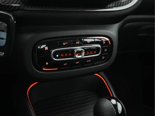 Smart Fortwo Smart Fortwo EQ Comfort PLUS 18 kWh [ 3-Fase ] Aut. *PANO | FULL-LED | FULL-LEATHER | NAVI-FULLMAP | CAMERA | BRABUS-WHEELS | AMBIENT-LIGHT | AIRCO | PDC | CRUISE | DAB | CARPLAY | COMFORT-SEATS | 16''ALU* - afbeelding nr 15