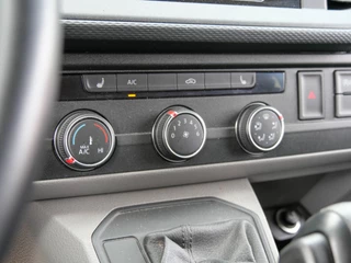 Volkswagen Transporter Volkswagen Transporter 2.0 TDI 150PK L2H1 Automaat Dubbele Cabine | LED | TREKHAAK | APPLE CARPLAY | - afbeelding nr 11