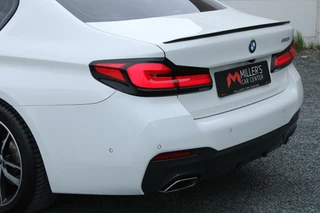 BMW 5 Serie BMW 5-serie 520i M-SPORT LASER MEMORY LEDER CAMERA SFEERVERLICHTING - afbeelding nr 12