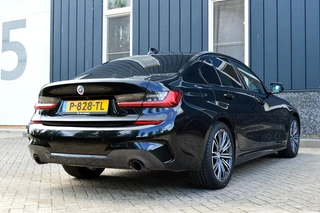 BMW 3 Serie BMW 3 Serie 320i M-Sport Business Edition Plus Rijklaarprijs-Garantie Leder Led Camera Navigatie 50 Jahre Edition - afbeelding nr 5