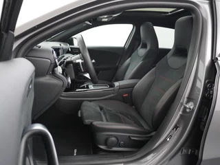 Mercedes-Benz A-Klasse Mercedes-Benz A-klasse 200 AMG Line RIJKLAARPRIJS INCL. 12 MND. BOVAGGARANTIE | PANO | CAMERA | AMBILIGHT - afbeelding nr 17