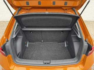 Škoda Fabia Skoda Fabia 1.0 TSI Ambition Clima Carplay Adaptive cruise Navigatie Pdc DAB radio - afbeelding nr 19
