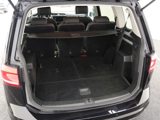 Volkswagen Touran Volkswagen Touran 1.0 TSI Comfortline | 7-persoons | Navigatie | Afn. Trekhaak | S - afbeelding nr 18