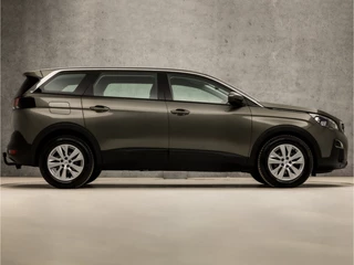 Peugeot 5008 (APPLE CARPLAY, GROOT NAVI, PARKEERSENSOREN, LANE ASSIST, SPORTSTOELEN, TREKHAAK, CRUISE, DRAADLOZE TELEFOONLADER, NIEUWE APK, NIEUWSTAAT) - afbeelding nr 4