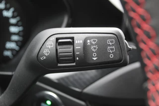 Ford Focus Climate control , Navigatie, Cruise control , Dodehoek detectie Voorruitverwarming , Camera , Trekhaak - afbeelding nr 11