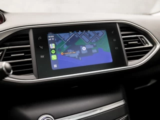 Peugeot 308 Peugeot 308 SW 1.2 PureTech Sport (PANORAMADAK, APPLE CARPLAY, GROOT NAVI, ADAPTIVE CRUISE, PARKEERSENSOREN, SPORTSTOELEN, GETINT GLAS, CRUISE, DAB+, NIEUWSTAAT) - afbeelding nr 28