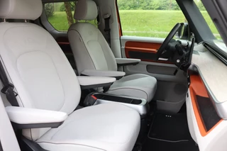 Volkswagen ID. Buzz IQ.Light/Elek. schuifdeuren+klep/Camera/Keyless/Acc/20