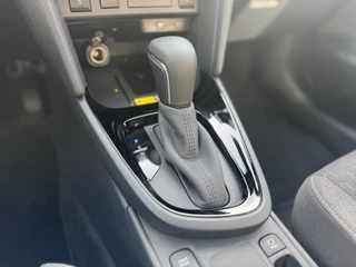Toyota Yaris Cross Parkeersensoren V+A, Dodehoeksensor, Navigatie , All-in Rijklaarprijs - afbeelding nr 27