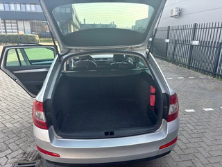 Škoda Octavia Skoda Octavia Combi 1.6 TDI DSG Elegance Businessline - afbeelding nr 12