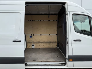 Mercedes-Benz eSprinter Mercedes-Benz eSprinter 55kWh L2H2 Automaat AC Camera Stoelverwarming - afbeelding nr 10
