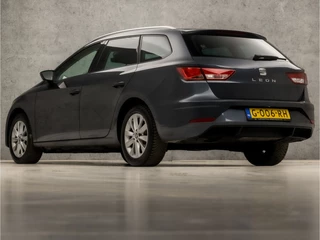 SEAT Leon (APPLE CARPLAY, NAVIGATIE, CLIMATE, CAMERA, KEYLESS, SPORTSTOELEN, GETINT GLAS, LANE ASSIST, PARKEERSENSOREN, NIEUWE APK, NIEUWSTAAT) - afbeelding nr 3