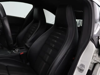 Mercedes-Benz CLA Mercedes-Benz CLA-klasse 180 Urban | Stoelverwarming | Sportstoelen |  Navigatie | Park Assist | Full LED | Half leder | Cruise control | Airco | Bluetooth - afbeelding nr 5