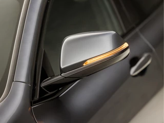 BMW X2 Automaat (NAVIGATIE, M PAKKET, CLIMATE, STOELVERWARMING, LEDEREN SPORTSTOELEN, CAMERA, GETINT GLAS, SFEERVERLICHTING, NIEUWSTAAT) - afbeelding nr 34