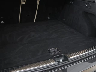 Mercedes-Benz GLC Mercedes-Benz GLC-klasse 200 Business Solution Limited | Panoramadak |  Leder | Stoelverwarming | Adaptive cruise | Trekhaak | Camera | Carplay - afbeelding nr 13