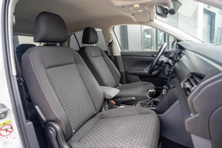 Volkswagen T-Cross Volkswagen T-Cross 1.0 TSI Adapt.Cruise|Dodehoek|Camera - afbeelding nr 10