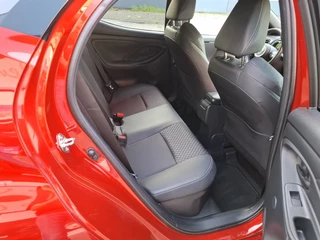 Toyota Yaris Toyota Yaris 1.5 Hyb. Executive - afbeelding nr 17