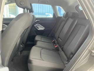 Audi Q3 Audi Q3 35 TFSI Advanced AUTOMAAT NL AUTO Lichtmetalen velgen 20