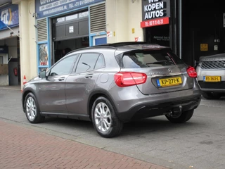 Mercedes-Benz GLA Mercedes-Benz GLA-klasse 180 d Automaat Leer Navi Clima Pano - afbeelding nr 2