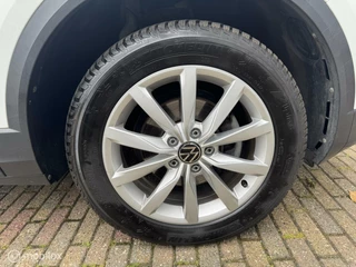Volkswagen T-Roc Volkswagen T-Roc 1.5 TSI Style / Navigatie / Etc.. - afbeelding nr 32