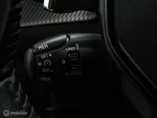 Peugeot 2008 PEUGEOT 2008 1.2 PURETECH AUTOMAAT/CAMERA/FULL LED/KEYLESS/CARPLAY/LANE ASSIST/16''LMV - afbeelding nr 43