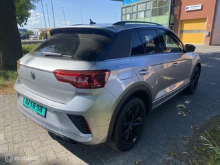 Volkswagen T-Roc Volkswagen T-Roc 1.5 TSI R-Line 18 INCH CarPlay Black Style pakket - afbeelding nr 4