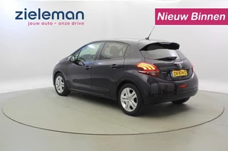Peugeot 208 Peugeot 208 1.2 PureTech Signature - Carplay, Cruise, Airco - afbeelding nr 2