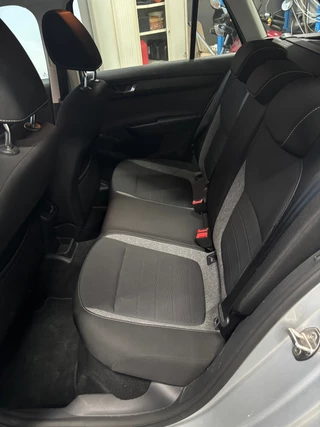 Škoda Fabia Skoda Fabia Combi 1.0 TSI Business Edition Clima | Cruise | Navi | PDC - afbeelding nr 16