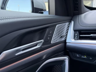 BMW X1 BMW X1 sDrive20i M-sport|Pano|LED|VOL - afbeelding nr 31