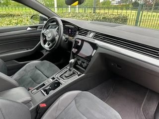 Volkswagen Arteon Volkswagen Arteon 1.5 TSI DSG7 Business R Pano / Keyless / Virtual - afbeelding nr 14