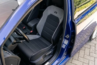 Volkswagen Golf Volkswagen Golf 2.0 TSI R 4Motion Pano Dsg DCC Dynaudio - afbeelding nr 41