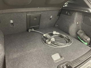 Volvo XC40 Volvo XC40 1.5 T5 Recharge R-Design | Trekhaak | Panoramadak | Thunder Grey - afbeelding nr 14