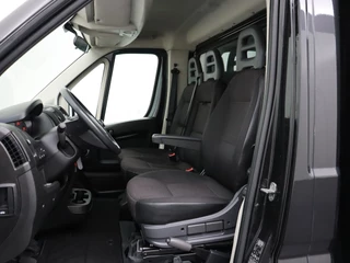 Peugeot Boxer Peugeot Boxer 2.2BlueHDi 165PK Bakwagen+Laadklep | Airco | Cruise | Zijdeur | Dakspoiler | 3-Persoons | Camera - afbeelding nr 19