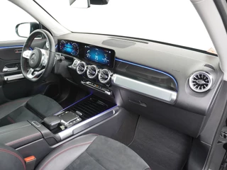 Mercedes-Benz GLB Mercedes-Benz GLB 200 AMG // Panoramadak // Sfeerverlichting // Carplay // Nightpakket // Camera // LED - afbeelding nr 40
