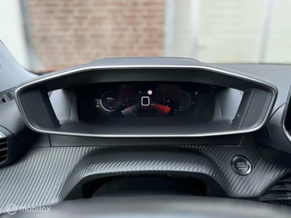 Peugeot 2008 Peugeot 2008 1.2 PT. Allure | Carplay | 3-D CP. | stoelverw. - afbeelding nr 28