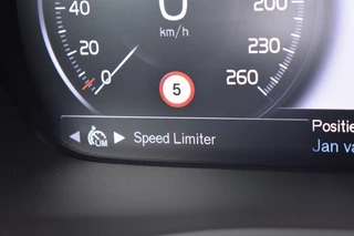 Volvo XC40 Volvo XC40 T4 211pk Recharge Inscription | Park Assist | Trekhaak | Leder | - afbeelding nr 23