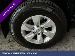 Toyota Land Cruiser Cruisecontrol, Parkeersensoren, Stoelverwarming, Verwarmde voorruit - afbeelding nr 16