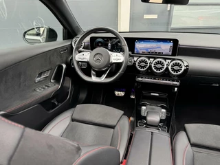 Mercedes-Benz A-Klasse Mercedes A-klasse 180 AMG Pano / Sfeer Automaat - afbeelding nr 12