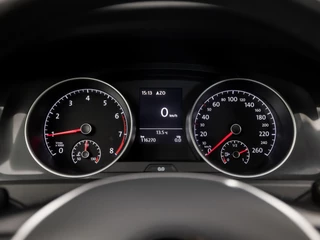 Volkswagen Golf (APPLE CARPLAY, GROOT NAVI, CLIMATE, STOELVERWARMING, DYNAMISCHE KNIPPERLICHTEN, ALCANTARA SPORTSTOELEN, ADAPTIVE CRUISE, PARKEERSENSOREN, LM VELGEN, NIEUWSTAAT) - afbeelding nr 20