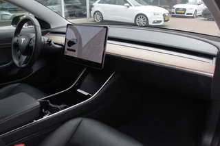 Tesla Model 3 Tesla Model 3 Performance AWD 75 kWh / Autopilot / Panoramadak / Camera / Leder / 20''' Leder / Premium Audio - afbeelding nr 8