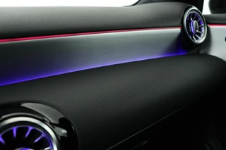 Mercedes-Benz A-Klasse Mercedes-Benz A-klasse 250e AMG Night | Stoelverwarming | Carplay |  Widescreen | Sfeerverlichting | Camera | Leder/Alcantara | Navigatie | Full LED - afbeelding nr 22