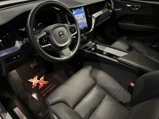 Volvo XC60 Volvo XC60 2.0 T6 Plug-in hybrid AWD Plus Dark *Pano*HKSound*Leder*Memory* - afbeelding nr 14