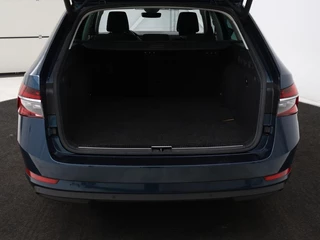 Škoda Superb Skoda Superb 1.4 TSI iV Business Edition Plus | Panoramadak |  Stoel & stuurverwarming | Adaptive cruise | Virtual Cockpit | Canton Sound | Memory | Carplay | Achterbankverwarming | Navigatie - afbeelding nr 13